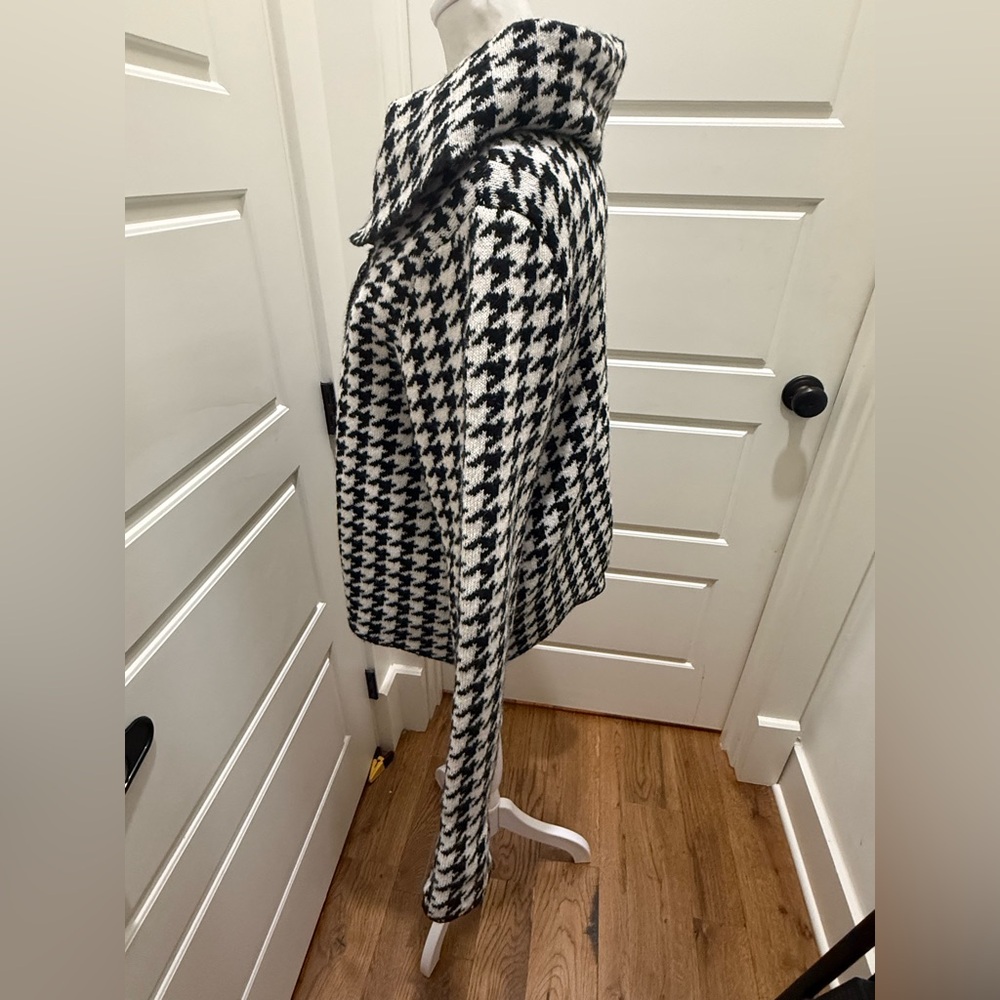 Ellen Tracy. Houndstooth Wrap Collared Cardigan. … - image 5